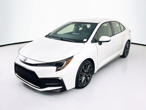 Used 2022 Toyota Corolla SE FWD image 3