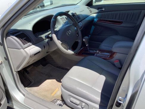 Used 2005 Toyota Camry XLE FWD image 23