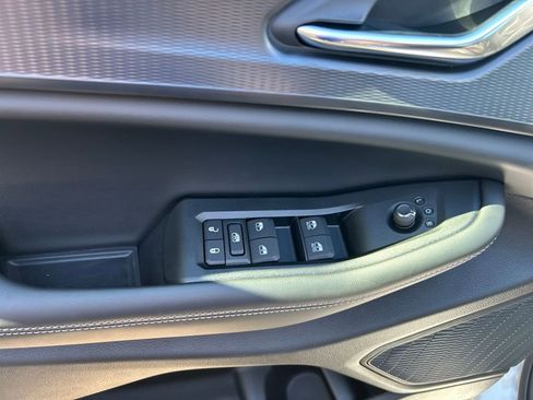 New 2025 Jeep Grand Cherokee L Altitude image 12