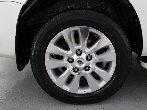 Used 2012 Toyota Sequoia Platinum AWD/4WD image 87