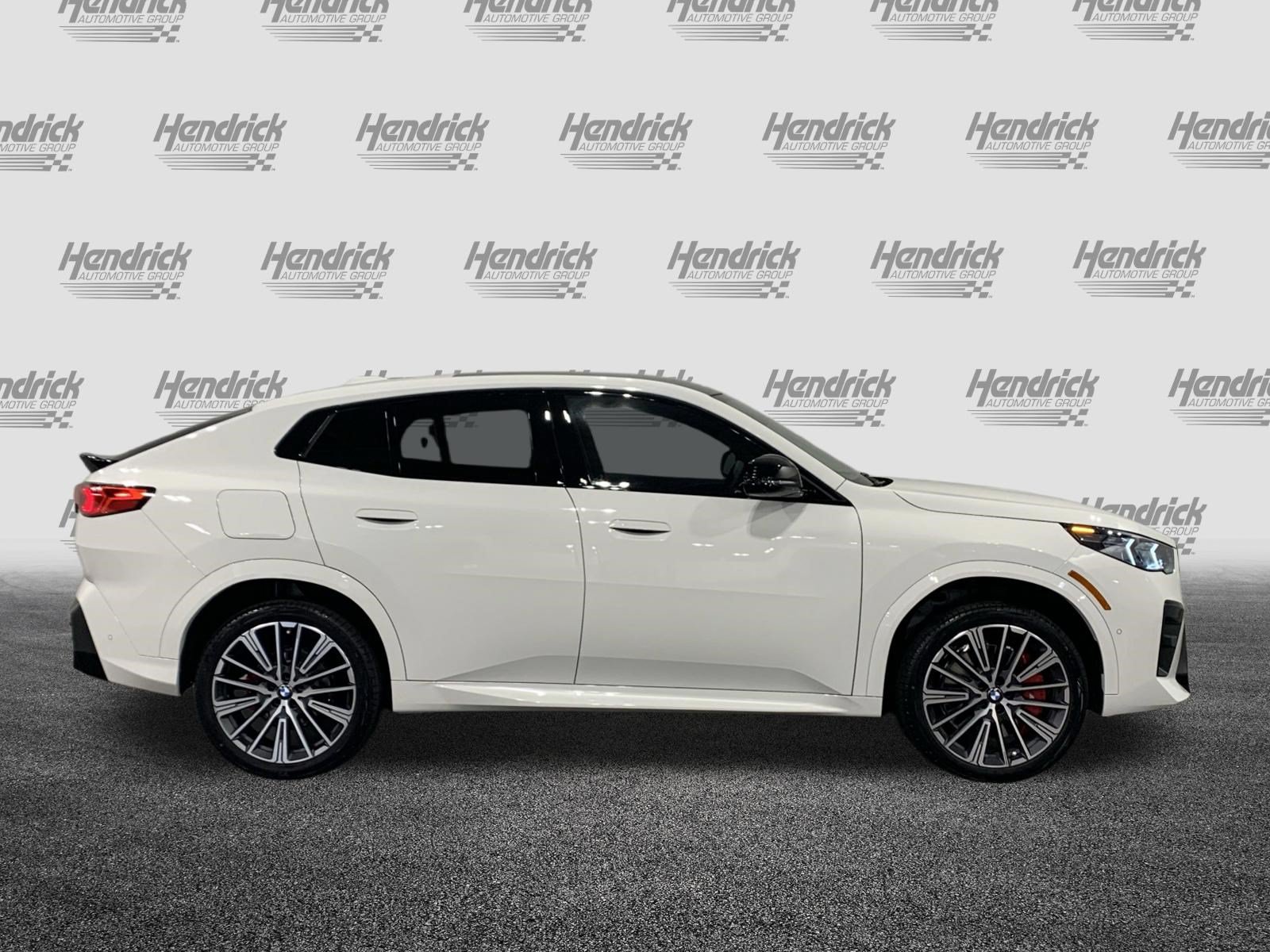 Certified 2026 BMW X2 xDrive28i w/ Technology Package AWD/4WD image 9