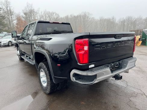 Used 2021 Chevrolet Silverado 3500 LT w/ Convenience Package image 3