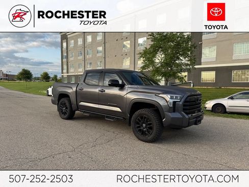 Used 2025 Toyota Tundra Limited AWD/4WD image 1