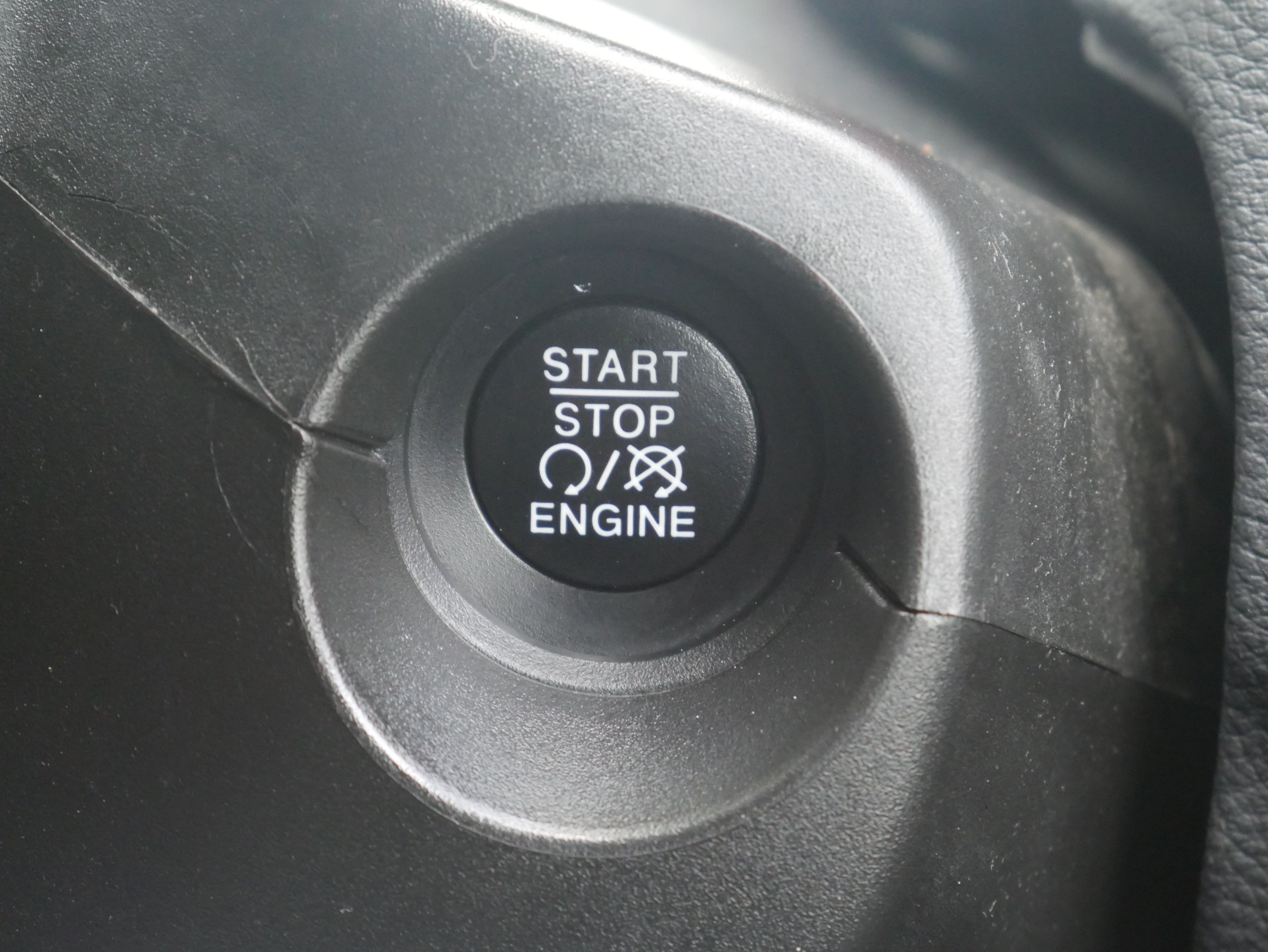 Used 2019 Jeep Compass Trailhawk AWD/4WD image 8