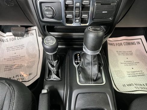 Used 2022 Jeep Wrangler Unlimited Sahara w/ Cold Weather Group image 11