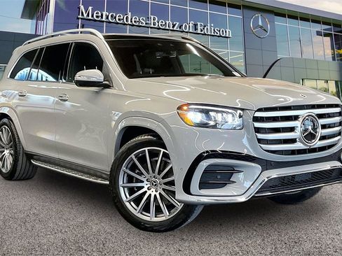 New 2025 Mercedes-Benz GLS 450 4MATIC image 1