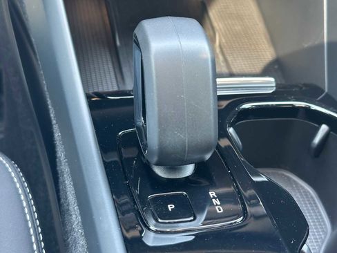 Certified 2023 Volvo C40 P8 Recharge Ultimate AWD/4WD image 31