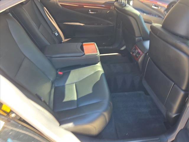 Used 2010 Lexus LS 460 L w/ Luxury Pkg RWD image 20