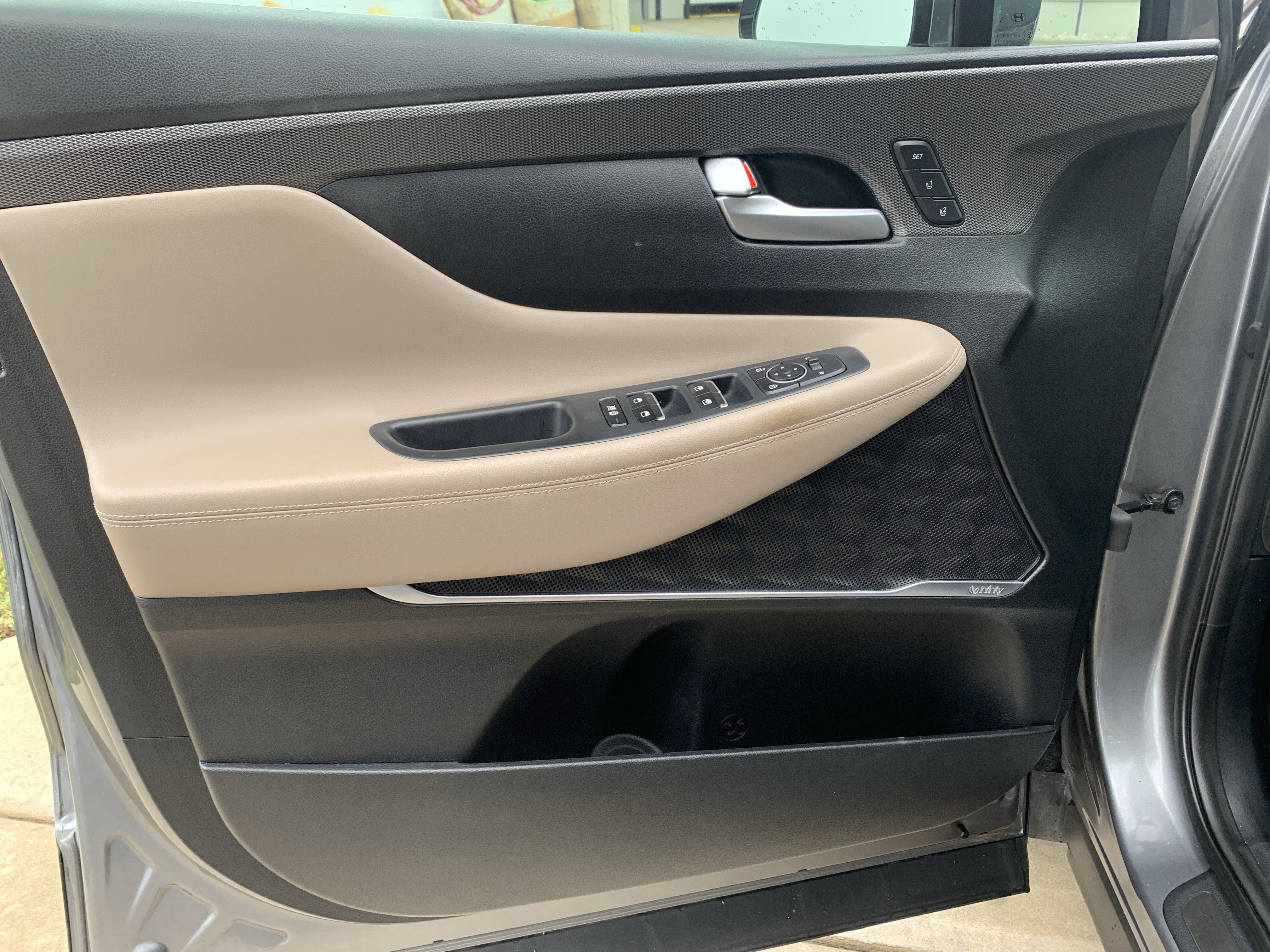 Used 2019 Hyundai Santa Fe FWD image 14