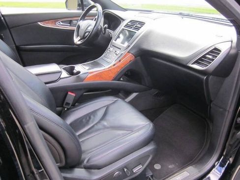 Used 2018 Lincoln MKX Select w/ Select Plus Package AWD/4WD image 15