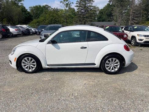 Used 2015 Volkswagen Beetle 1.8T Classic FWD image 8