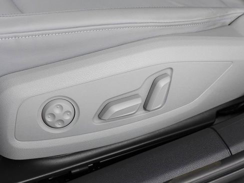 Used 2022 Audi A4 2.0T Premium Plus w/ Premium Plus Package image 23