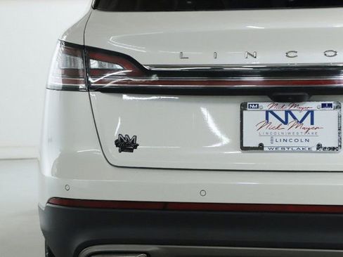 Certified 2023 Lincoln Nautilus AWD image 42