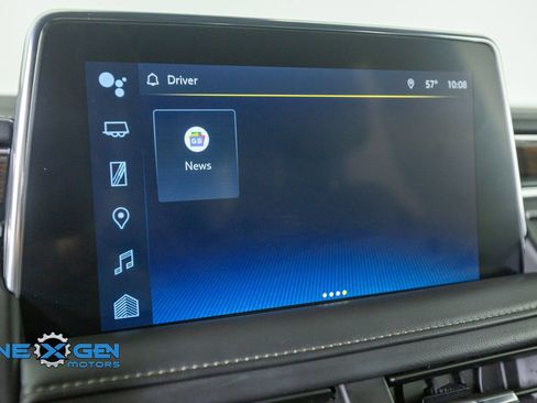 Used 2024 Chevrolet Suburban High Country w/ Advanced Technology Package AWD/4WD image 21
