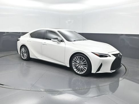 Used 2022 Lexus IS 300 w/ Premium Package RWD image 33