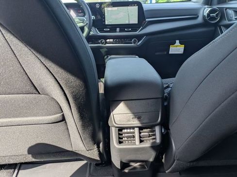 New 2026 Chevrolet Equinox LT FWD image 25