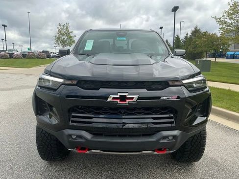 New 2026 Chevrolet Colorado ZR2 w/ Technology Package AWD/4WD image 8