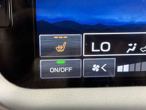 Used 2025 Subaru Outback Onyx Edition image 23