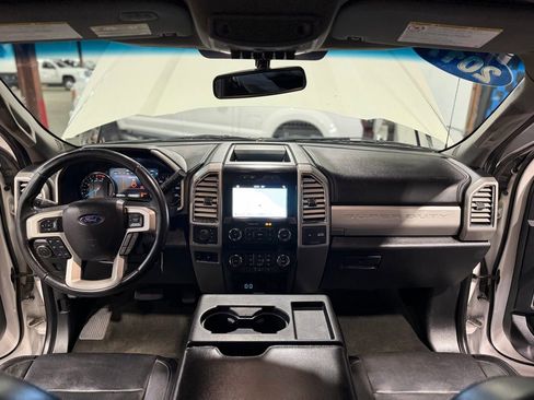 Used 2017 Ford F350 Lariat w/ Chrome Package image 15