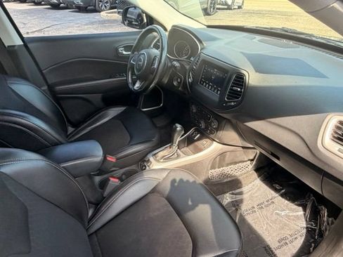 Used 2020 Jeep Compass Latitude w/ Popular Equipment Group FWD image 16