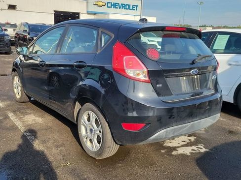 Used 2016 Ford Fiesta SE w/ Cold Weather Package FWD image 4