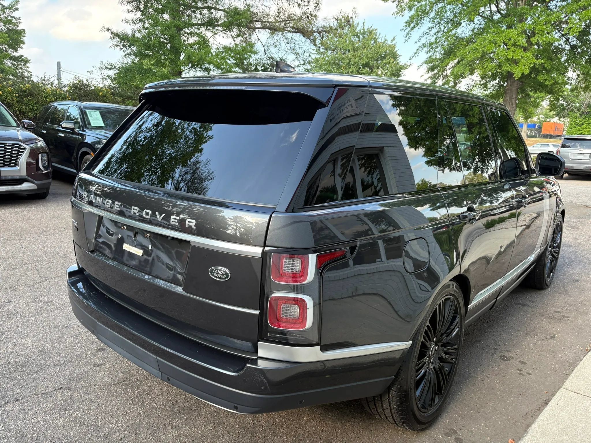 Used 2020 Land Rover Range Rover HSE AWD/4WD image 4