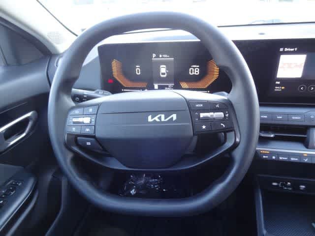 Used 2025 Kia K4 FWD image 12
