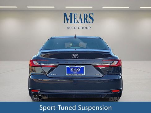 Used 2025 Toyota Camry SE image 5