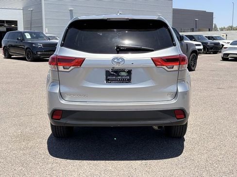Used 2019 Toyota Highlander Plus FWD image 27