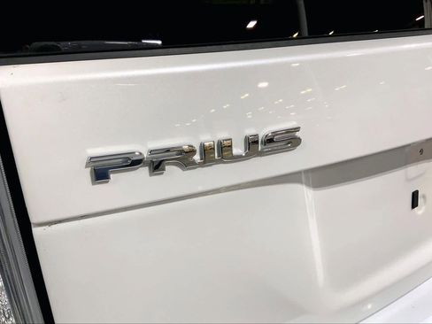 Used 2014 Toyota Prius Two image 9