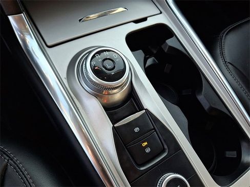 Certified 2022 Ford Explorer XLT w/ Equipment Group 202A image 16