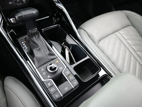 Used 2024 Kia Sorento SX Prestige w/ Sage Leather Package image 37