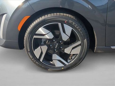 Used 2023 Kia Soul GT-Line FWD image 25