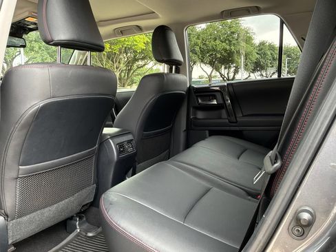 Used 2023 Toyota 4Runner TRD Off-Road Premium w/ Off Road Premium Plus Package AWD/4WD image 10