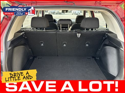 Used 2025 Hyundai Venue SEL FWD image 19