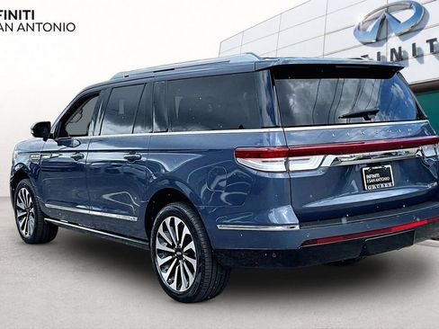 Used 2023 Lincoln Navigator L Reserve AWD/4WD image 16