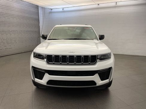 New 2026 Jeep Grand Cherokee Limited image 6