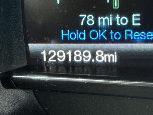 Used 2017 Ford Explorer XLT w/ Equipment Group 202A image 17