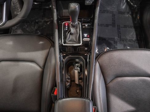 Certified 2024 Jeep Compass Limited w/ Sun and Sound Group image 31