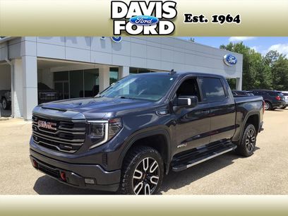 Used 2022 GMC Sierra 1500 AT4 w/ AT4 Preferred Package
