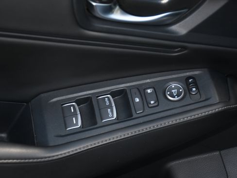 Used 2025 Honda Accord Sport image 11