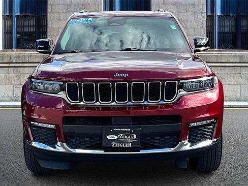 Used 2022 Jeep Grand Cherokee L Limited image 3