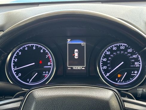 Used 2019 Toyota Camry SE FWD image 20