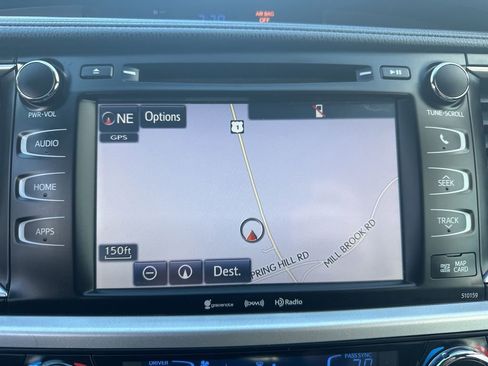 Used 2016 Toyota Highlander XLE image 17