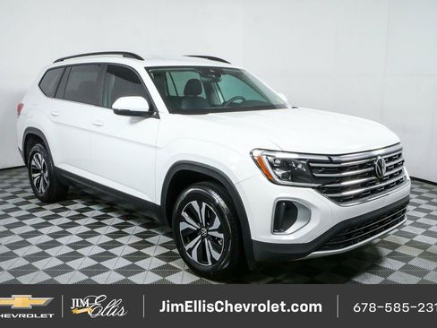Used 2024 Volkswagen Atlas SE FWD image 1