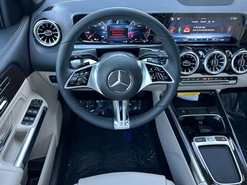 New 2026 Mercedes-Benz GLB 250 image 13