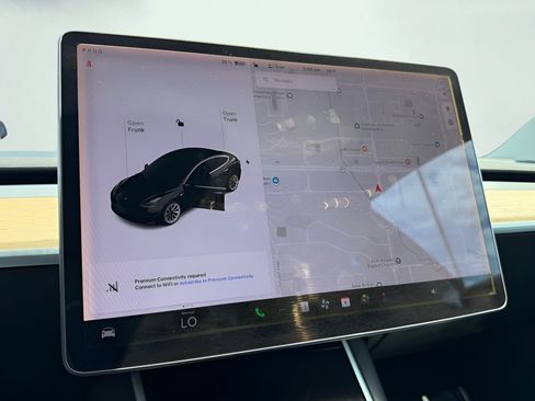 Used 2019 Tesla Model 3 Mid Range RWD image 39