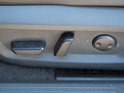 Used 2025 Nissan Rogue SL w/ Tech Package image 20