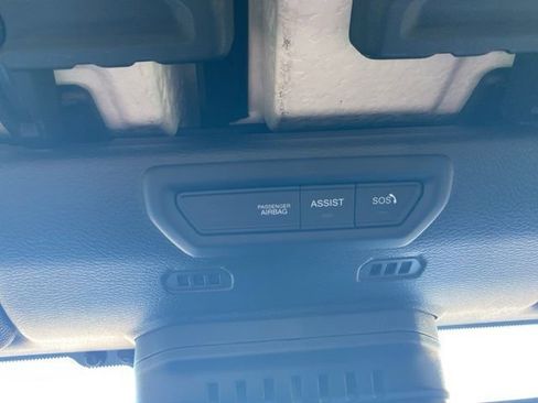 Used 2022 Jeep Wrangler Unlimited Rubicon w/ Xtreme Recon 35" Tire Package image 36