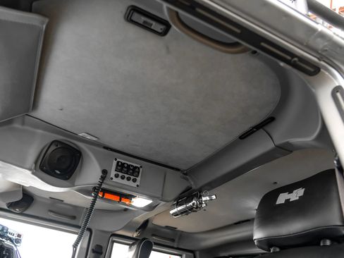 Used 1998 HUMMER H1 4-Door Hard Top AWD/4WD image 40